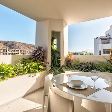 Jardines - Avago 2 1 Pool View 2b * פאלם-מאר