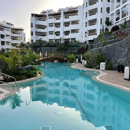 Jardines - Avago 2 1 Pool View 2b Nyaraló